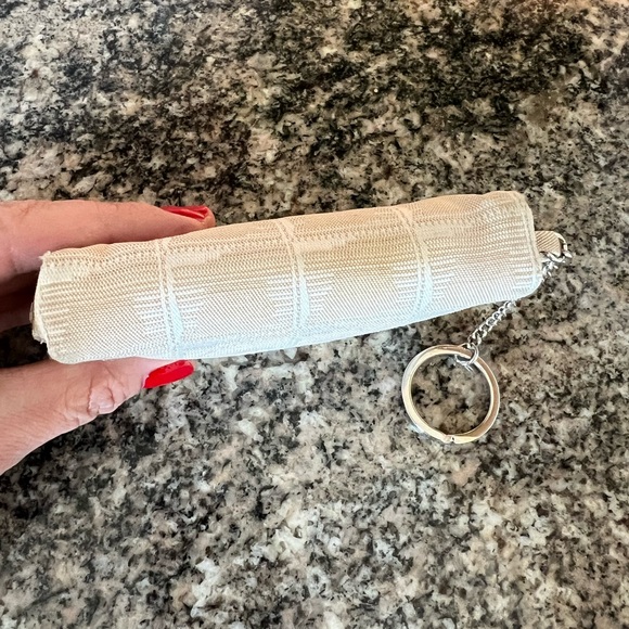 Chanel Interlocking CC Logo Wallet-Keychain - Picture 2 of 8